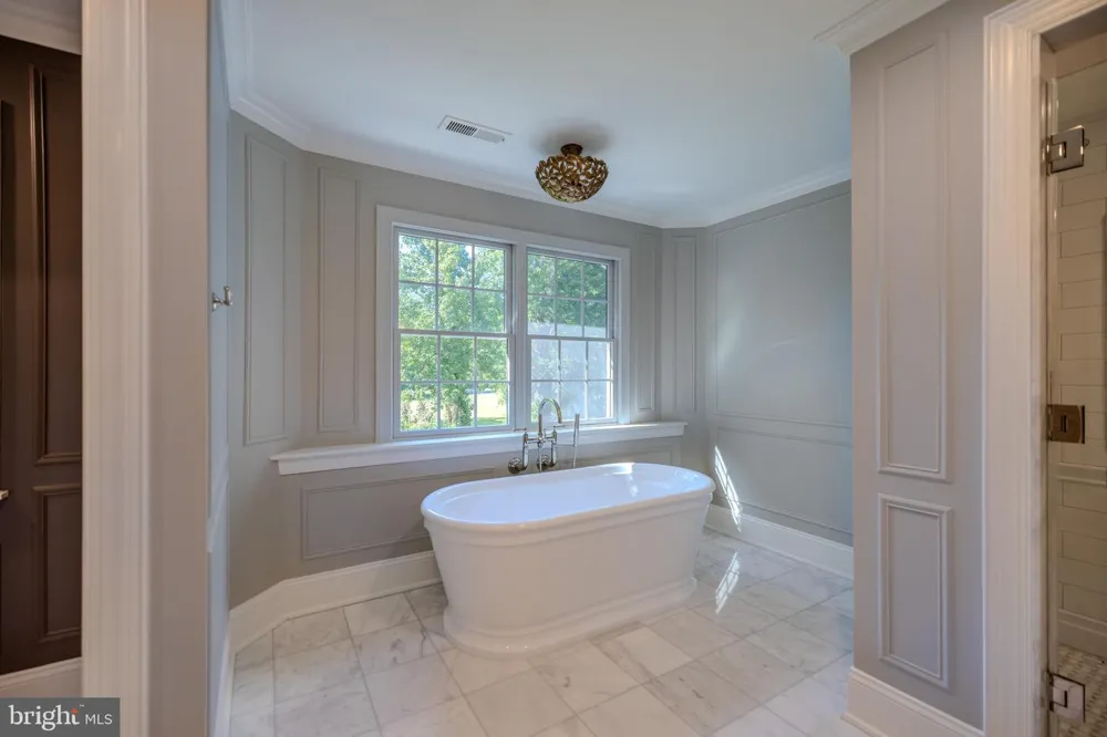 31 E ELM AVENUE Haddonfield, NJ 08033