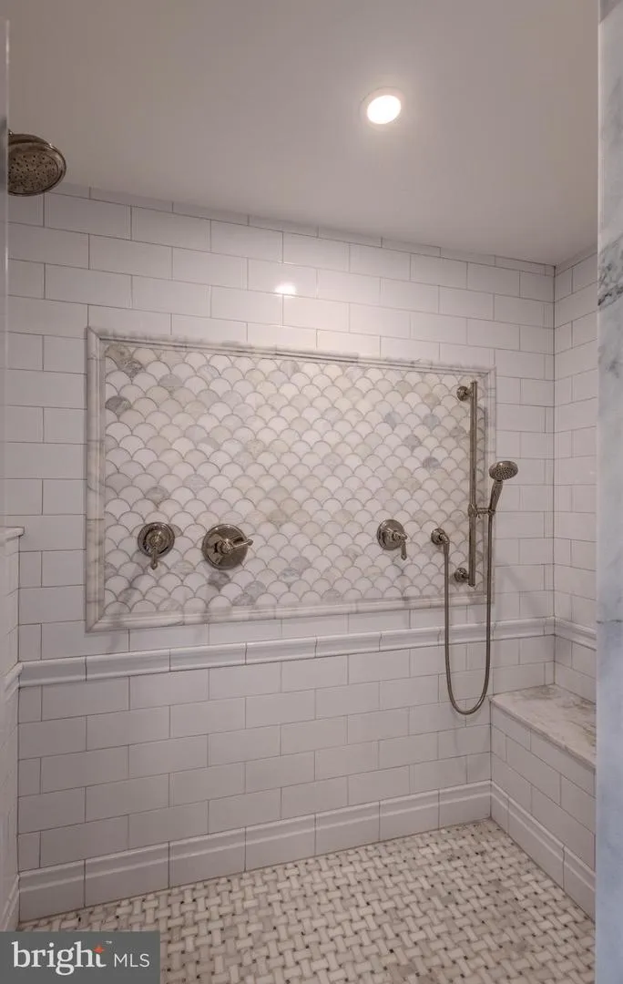 31 E ELM AVENUE Haddonfield, NJ 08033