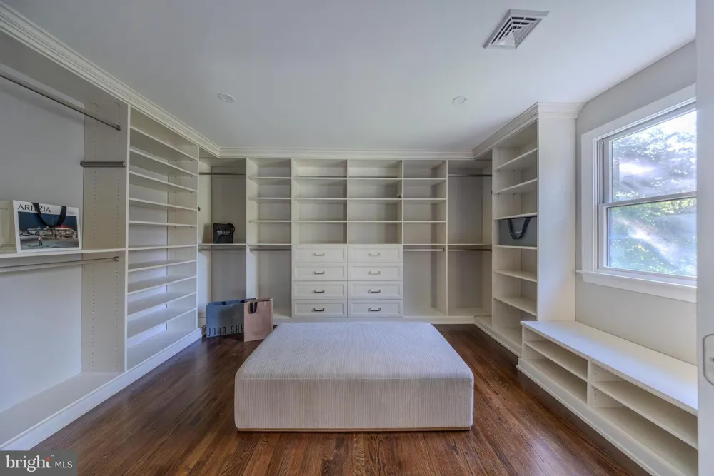 31 E ELM AVENUE Haddonfield, NJ 08033