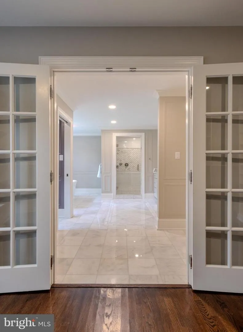 31 E ELM AVENUE Haddonfield, NJ 08033