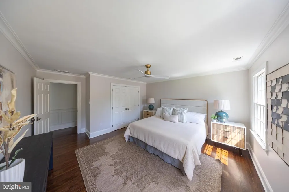 31 E ELM AVENUE Haddonfield, NJ 08033