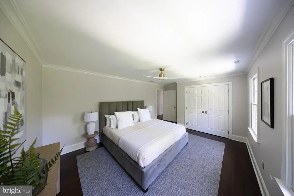 31 E ELM AVENUE Haddonfield, NJ 08033