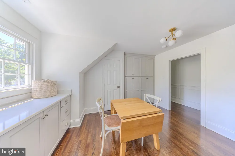 31 E ELM AVENUE Haddonfield, NJ 08033
