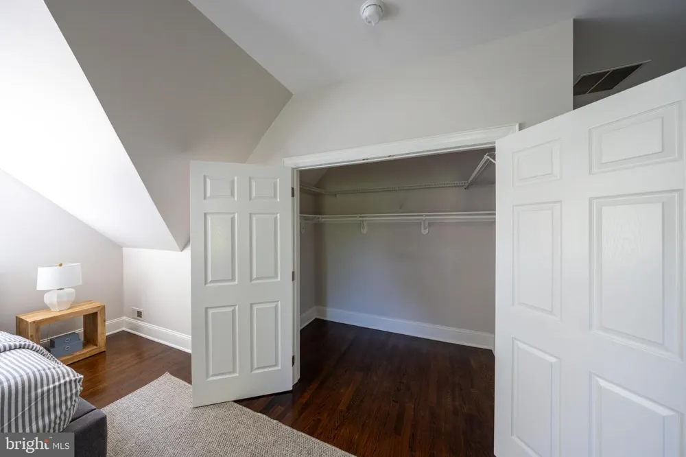 31 E ELM AVENUE Haddonfield, NJ 08033