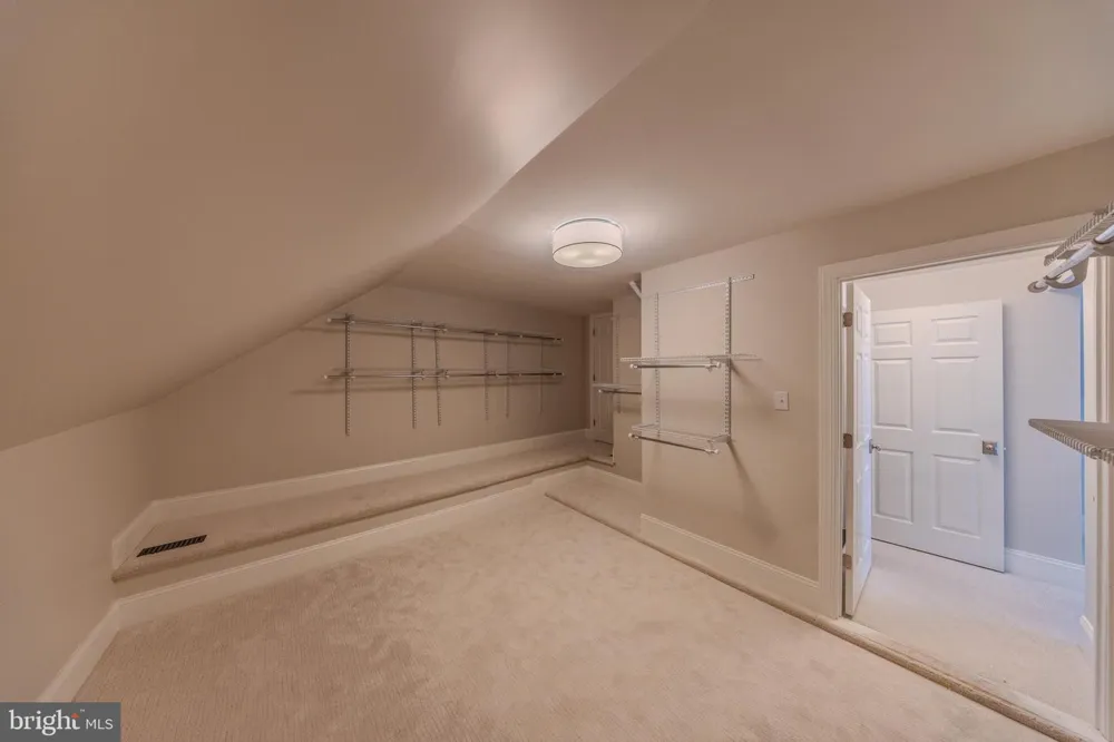 31 E ELM AVENUE Haddonfield, NJ 08033