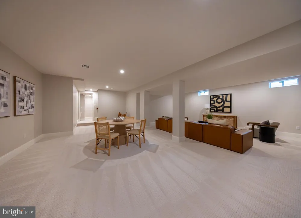 31 E ELM AVENUE Haddonfield, NJ 08033