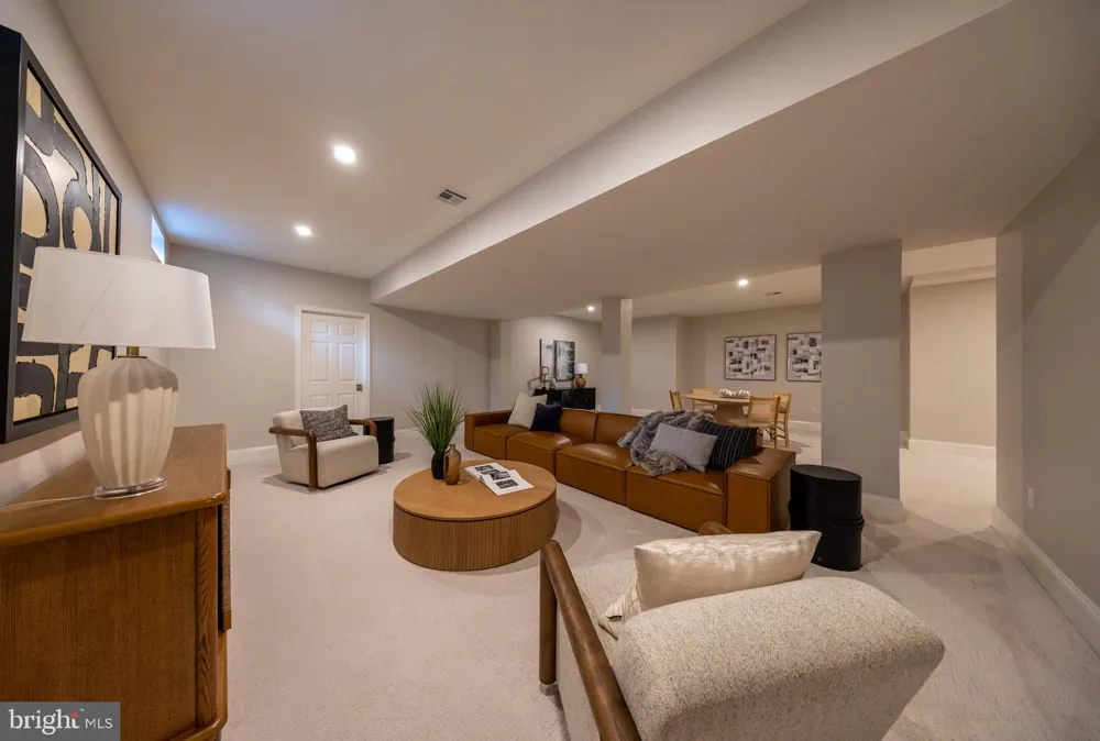 31 E ELM AVENUE Haddonfield, NJ 08033