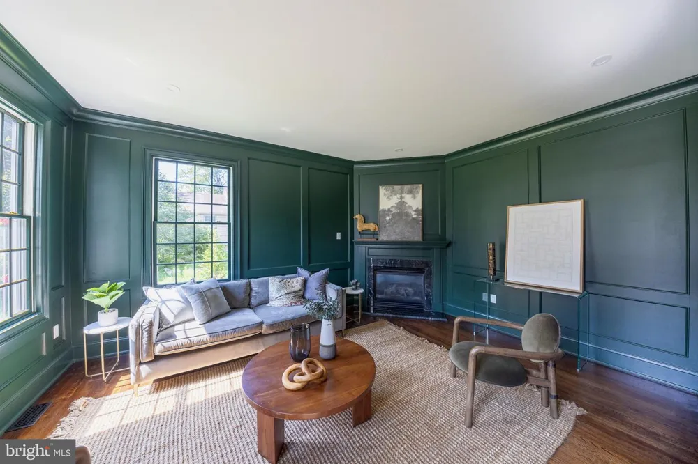 31 E ELM AVENUE Haddonfield, NJ 08033