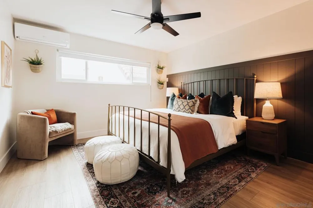 1953 Emerald St San Diego, CA 92109