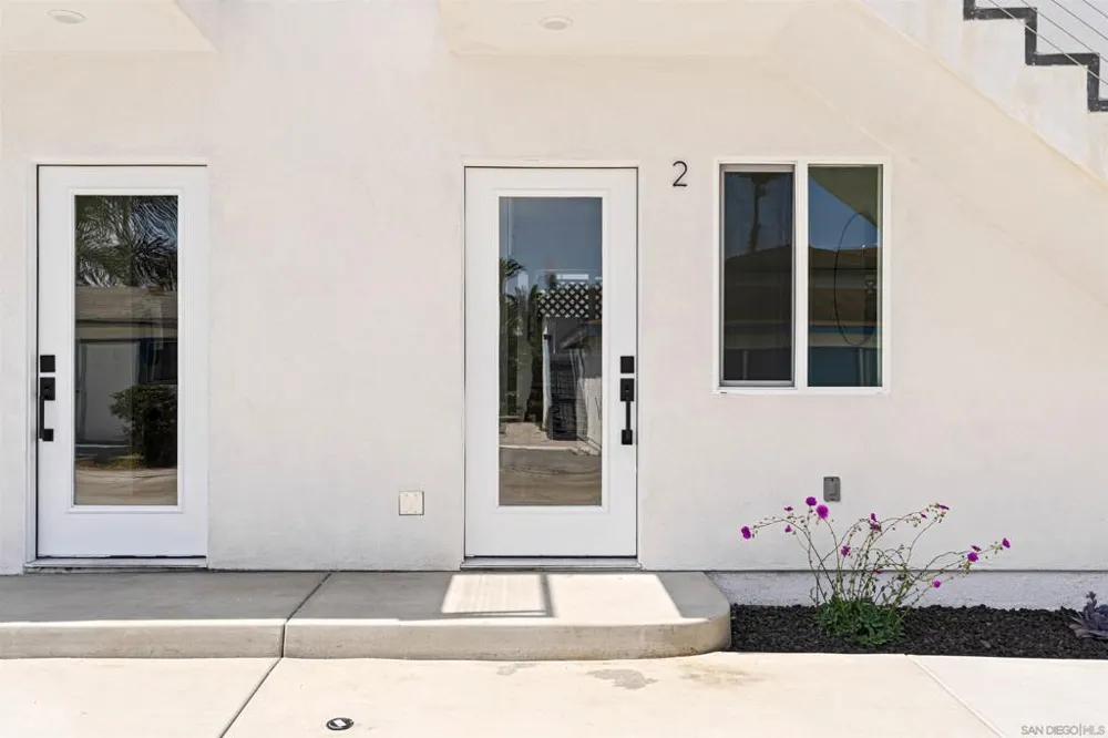 1953 Emerald St San Diego, CA 92109