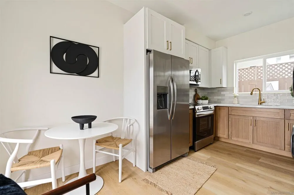 1953 Emerald St San Diego, CA 92109