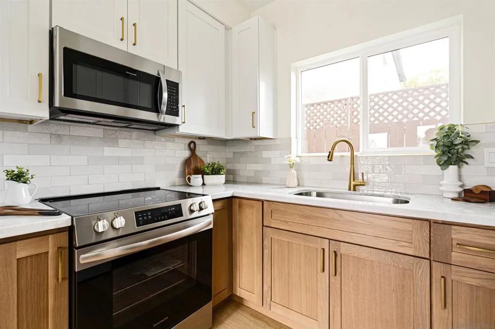 1953 Emerald St San Diego, CA 92109