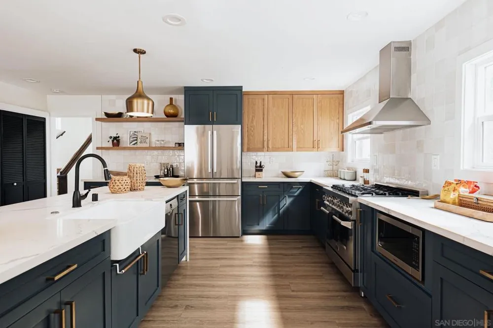 1953 Emerald St San Diego, CA 92109