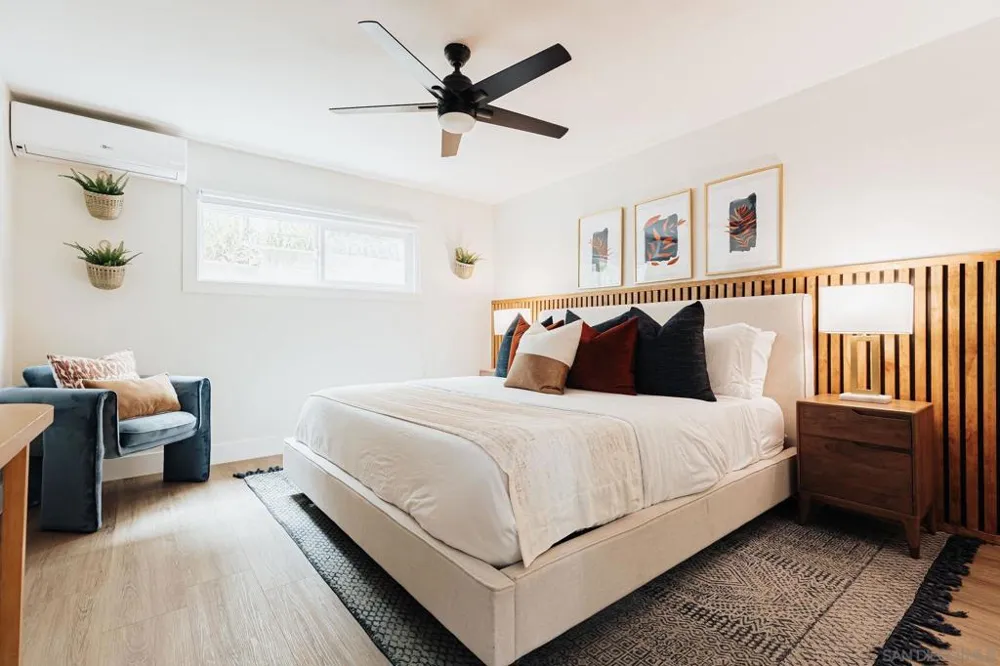 1953 Emerald St San Diego, CA 92109