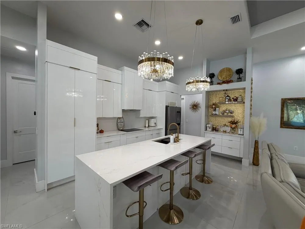 910 VENICE AVENUE Lehigh Acres, FL 33971