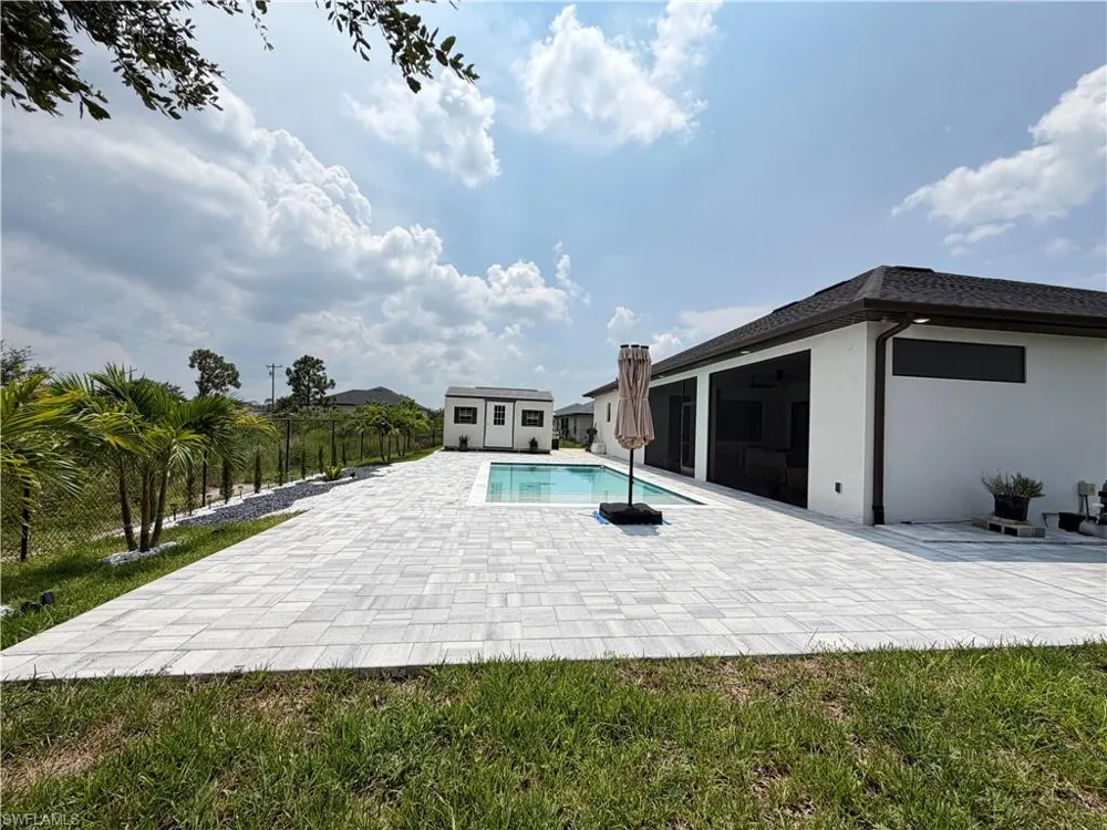 910 VENICE AVENUE Lehigh Acres, FL 33971