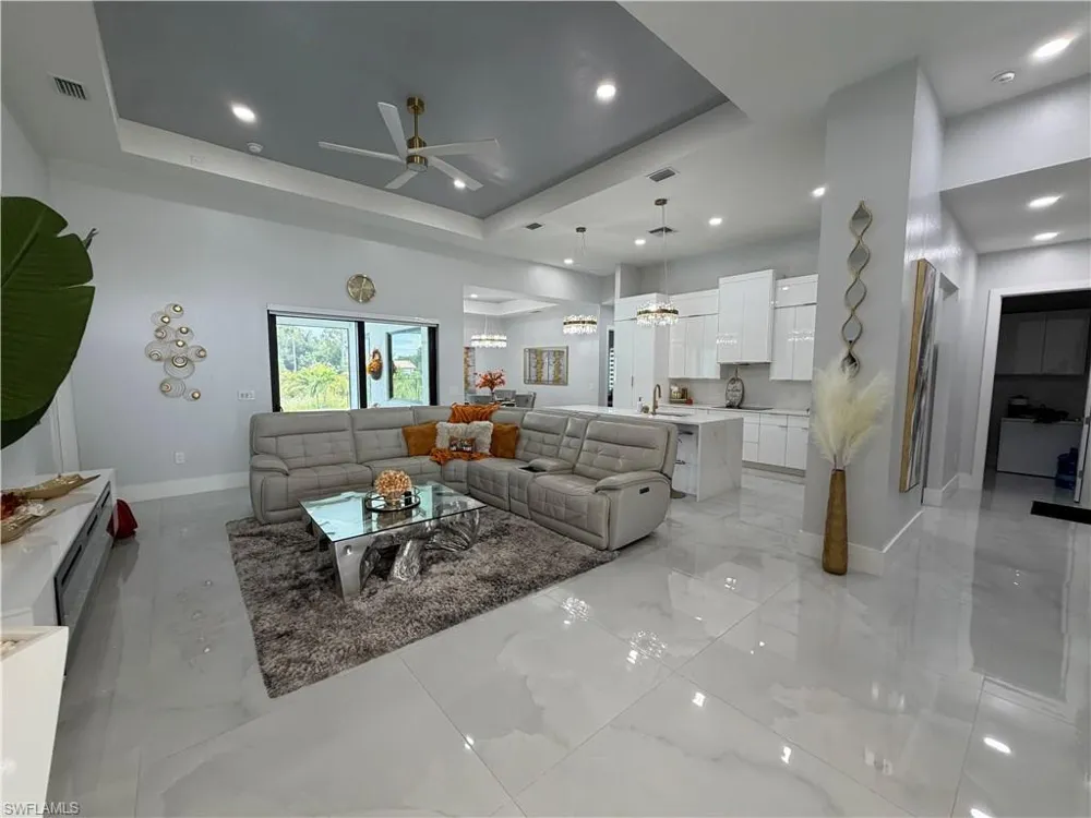 910 VENICE AVENUE Lehigh Acres, FL 33971