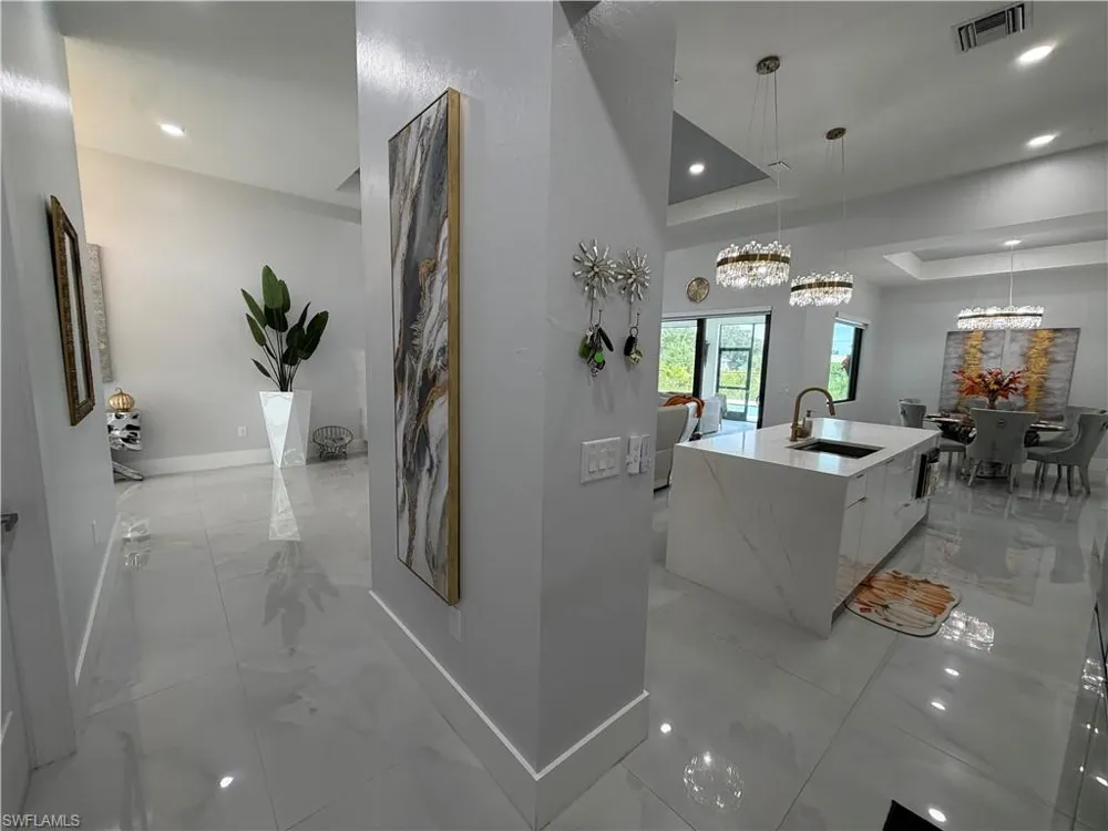 910 VENICE AVENUE Lehigh Acres, FL 33971