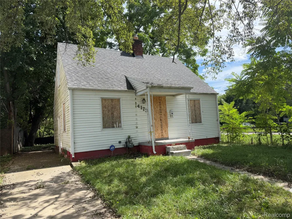 4173 Moore Street Inkster City, MI 48141