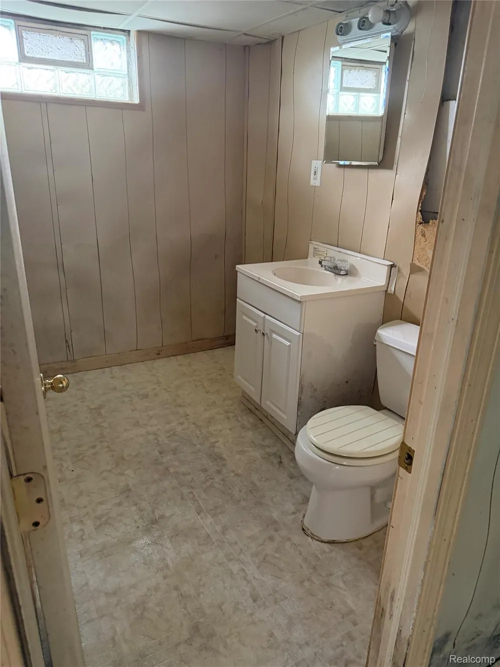 4173 Moore Street Inkster City, MI 48141