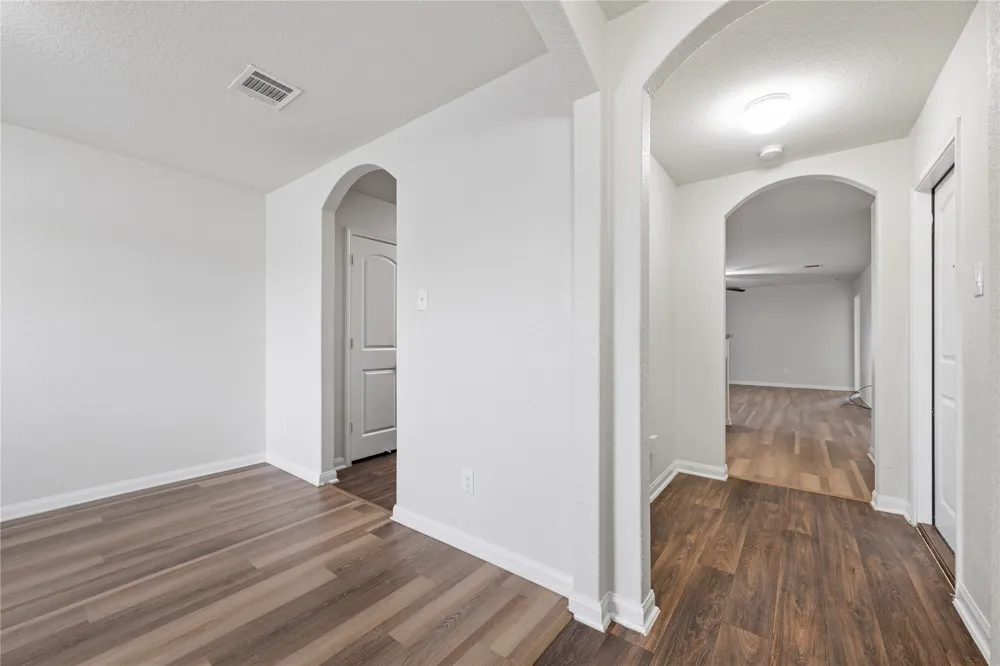 221 Koontz Loop Jarrell, TX 76537