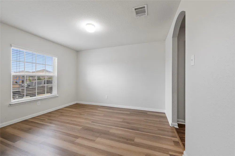 221 Koontz Loop Jarrell, TX 76537
