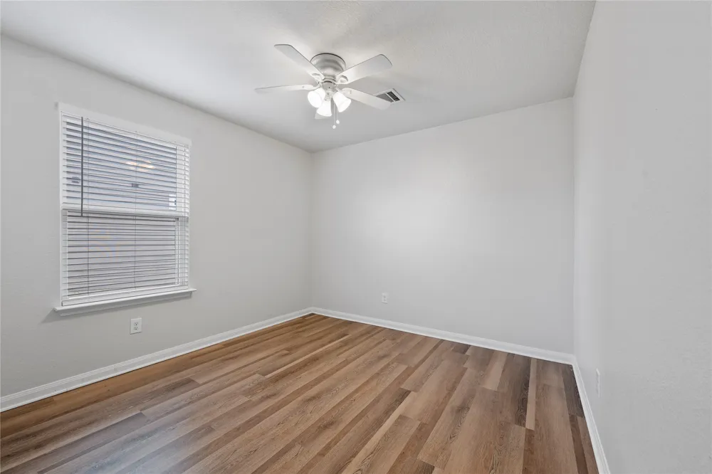 221 Koontz Loop Jarrell, TX 76537