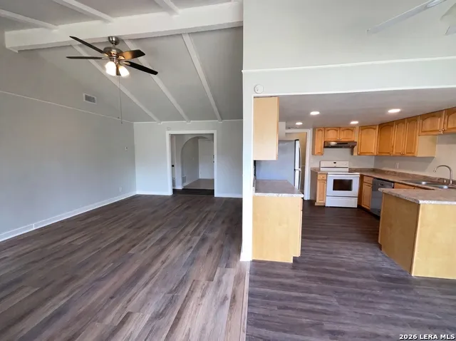 1154 S ELLISON DR San Antonio, TX 78245