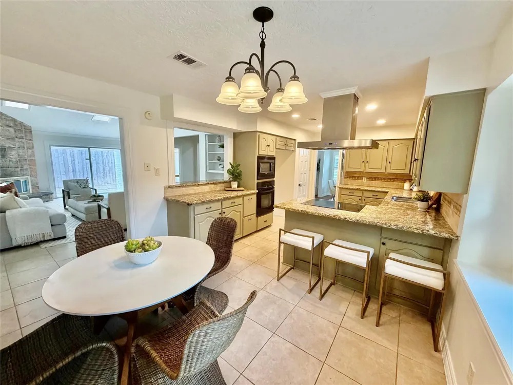 602 Patchester Drive Houston, TX 77079