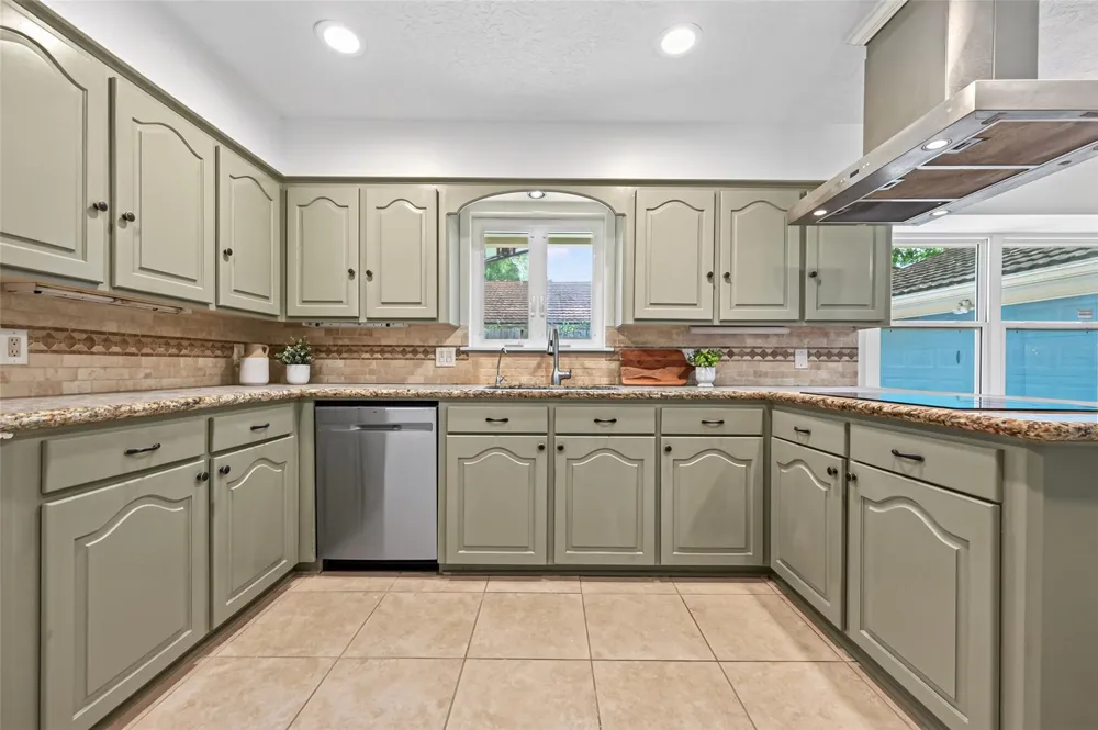 602 Patchester Drive Houston, TX 77079