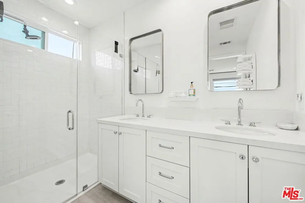 1209 Commonwealth Avenue Los Angeles, CA 90029