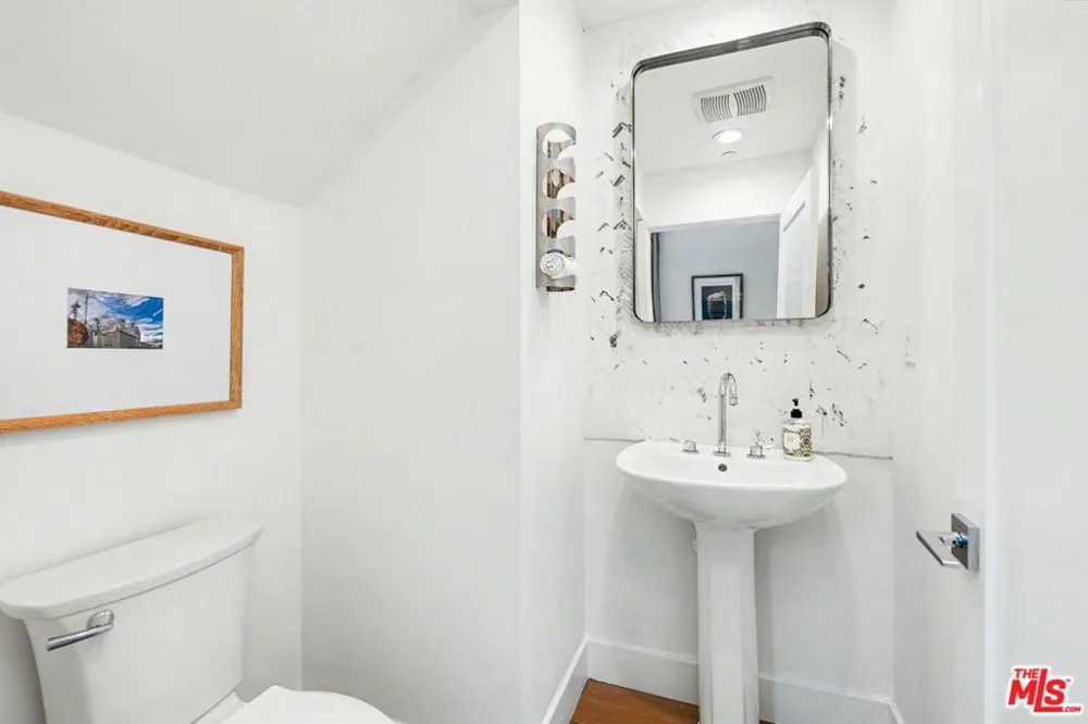 1209 Commonwealth Avenue Los Angeles, CA 90029
