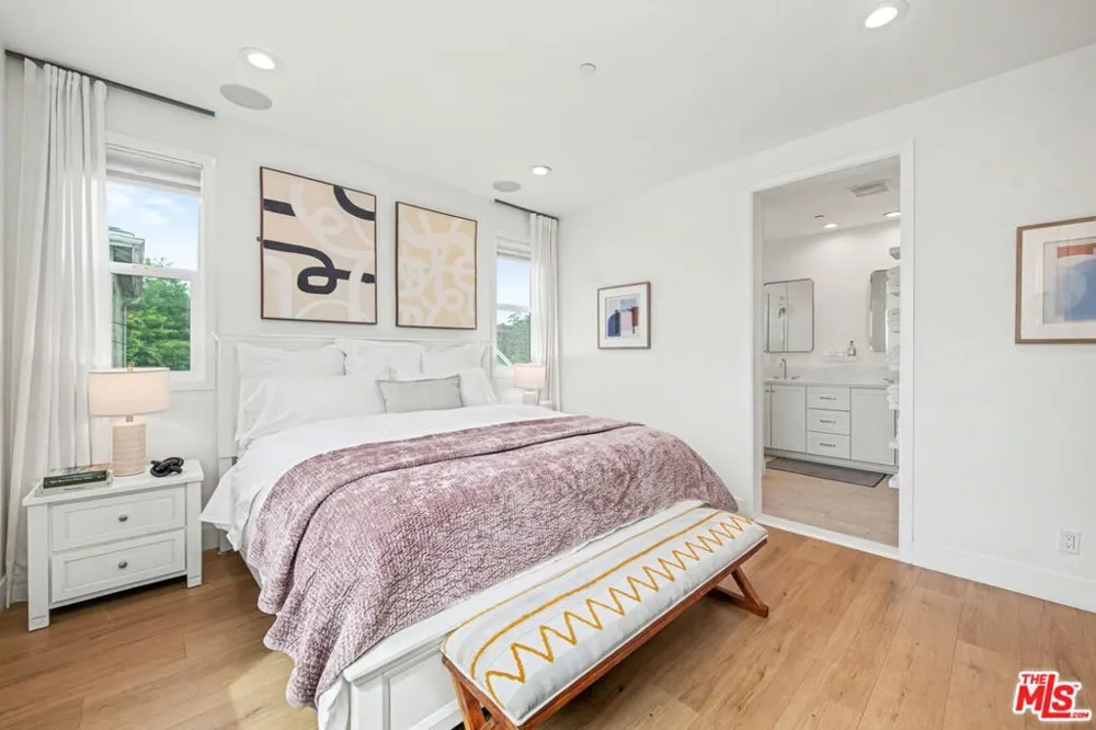 1209 Commonwealth Avenue Los Angeles, CA 90029