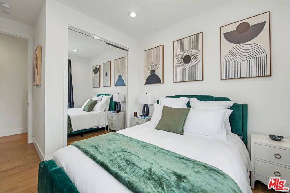 1209 Commonwealth Avenue Los Angeles, CA 90029