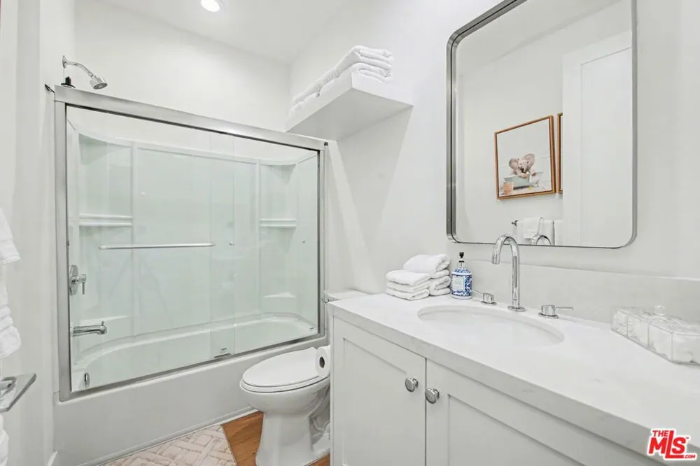 1209 Commonwealth Avenue Los Angeles, CA 90029