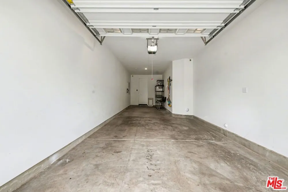 1209 Commonwealth Avenue Los Angeles, CA 90029