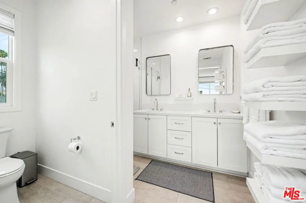 1209 Commonwealth Avenue Los Angeles, CA 90029