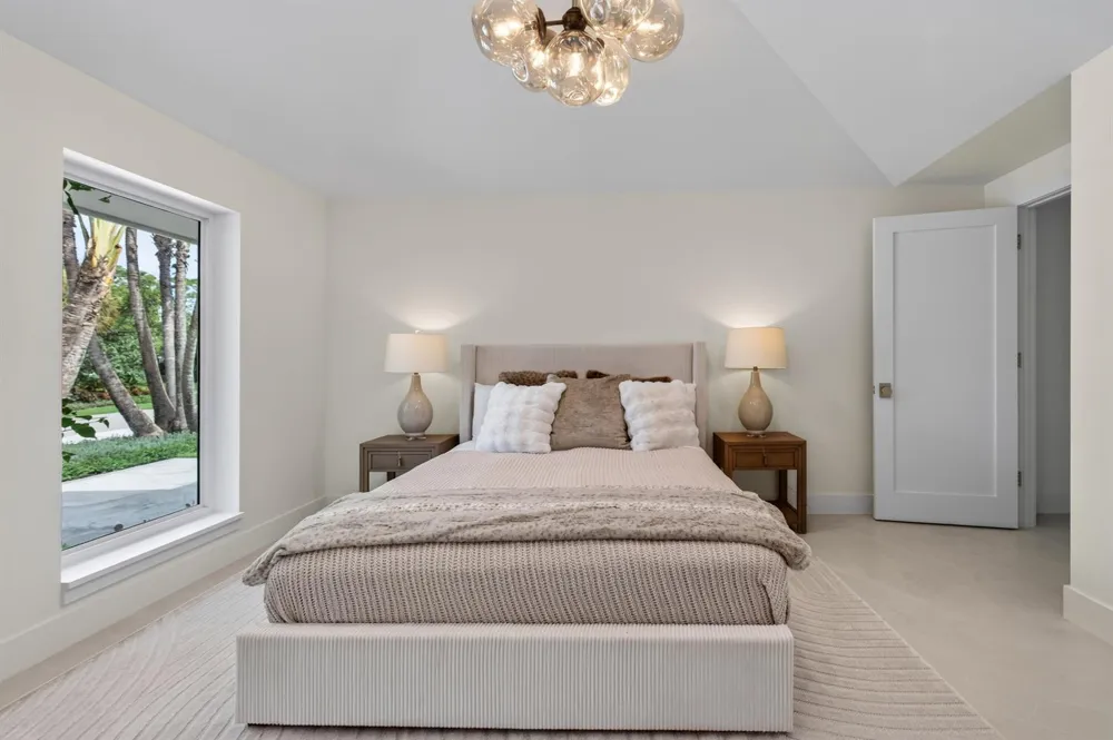 229 GOLFVIEW DRIVE Tequesta, FL 33469