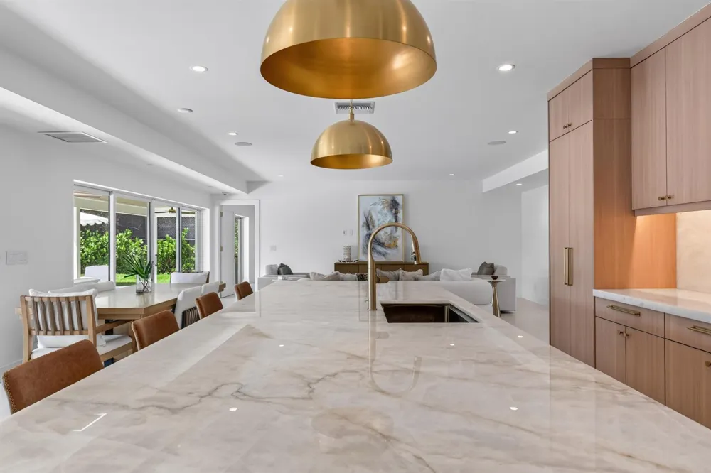 229 GOLFVIEW DRIVE Tequesta, FL 33469