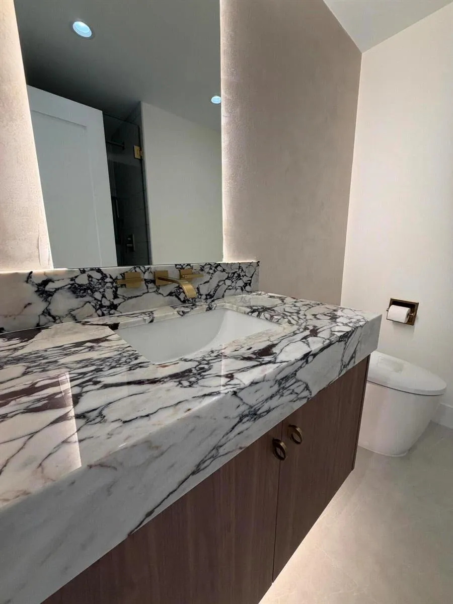 229 GOLFVIEW DRIVE Tequesta, FL 33469