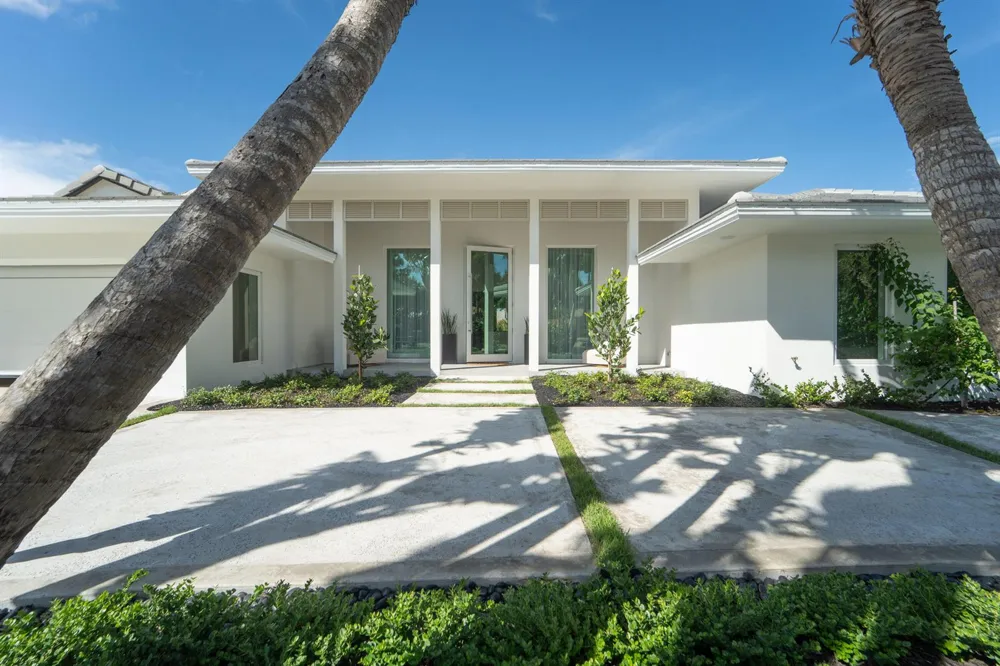 229 GOLFVIEW DRIVE Tequesta, FL 33469