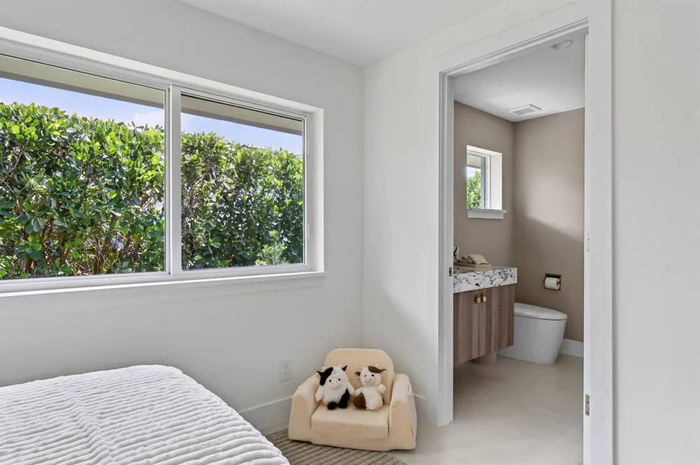 229 GOLFVIEW DRIVE Tequesta, FL 33469