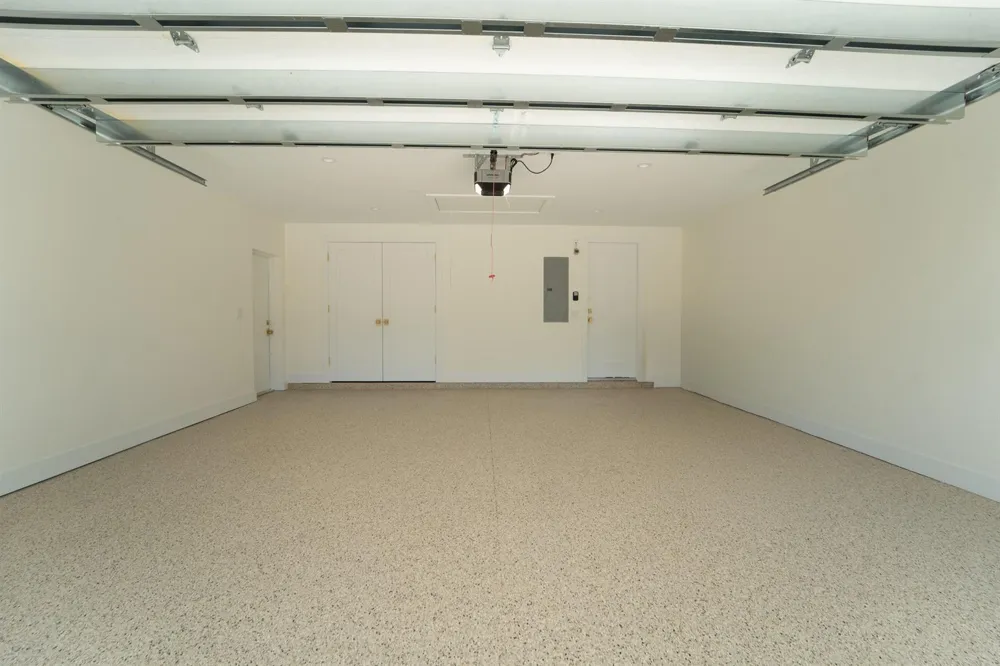 229 GOLFVIEW DRIVE Tequesta, FL 33469