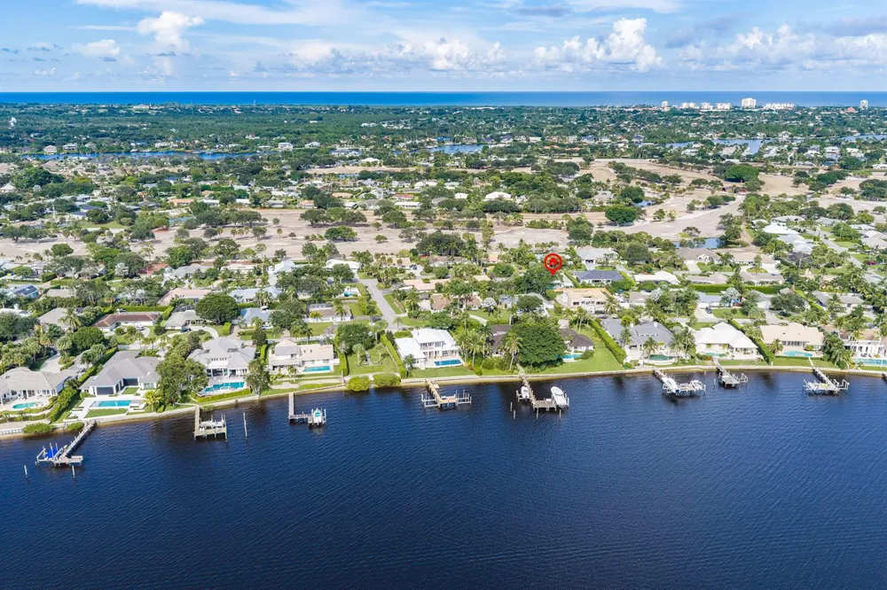 229 GOLFVIEW DRIVE Tequesta, FL 33469