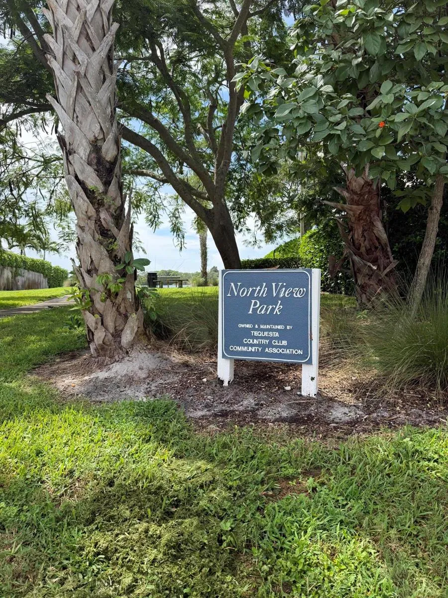 229 GOLFVIEW DRIVE Tequesta, FL 33469