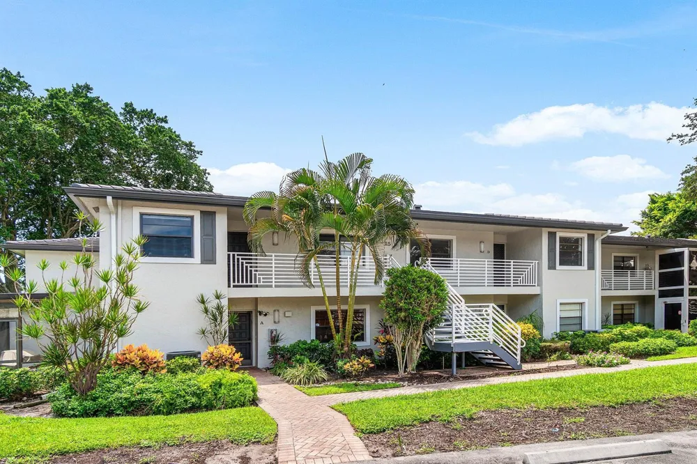 15 SOUTHPORT LANE #D Boynton Beach, FL 33436