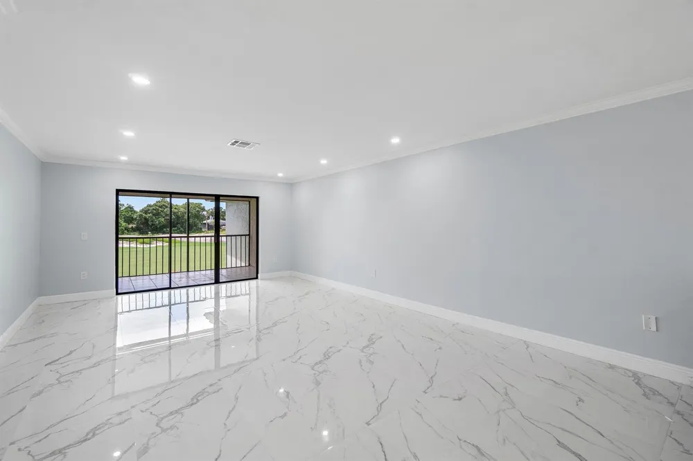 15 SOUTHPORT LANE #D Boynton Beach, FL 33436