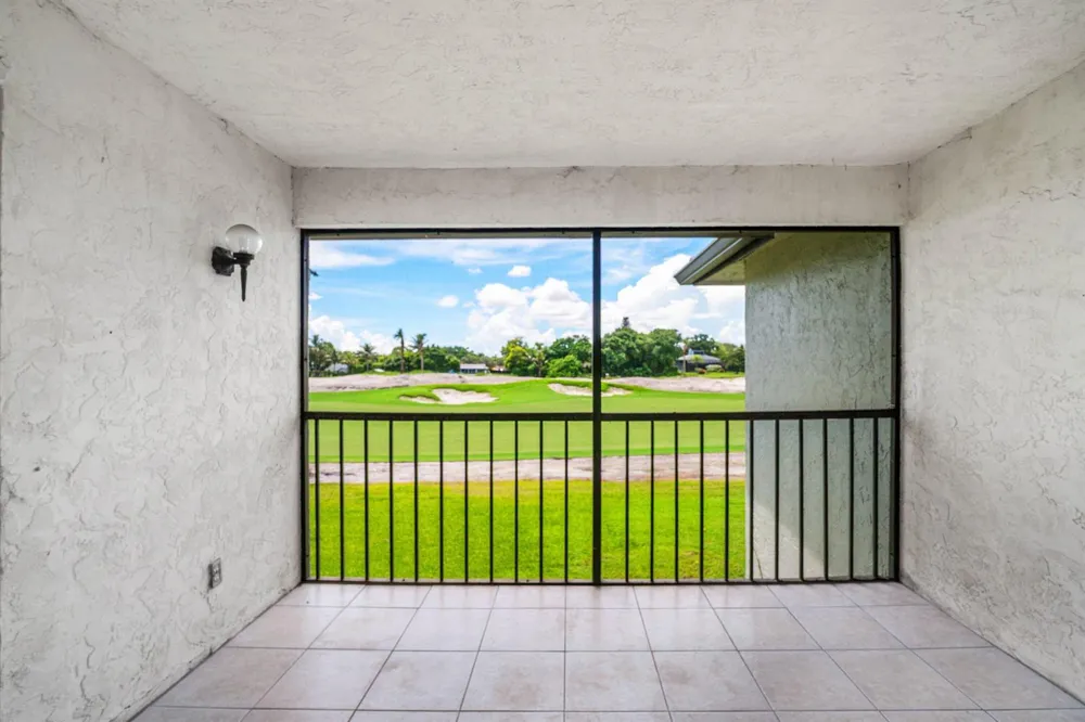 15 SOUTHPORT LANE #D Boynton Beach, FL 33436