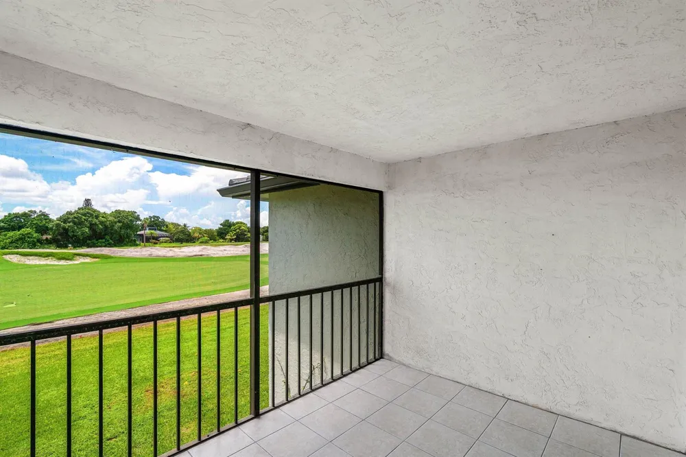 15 SOUTHPORT LANE #D Boynton Beach, FL 33436