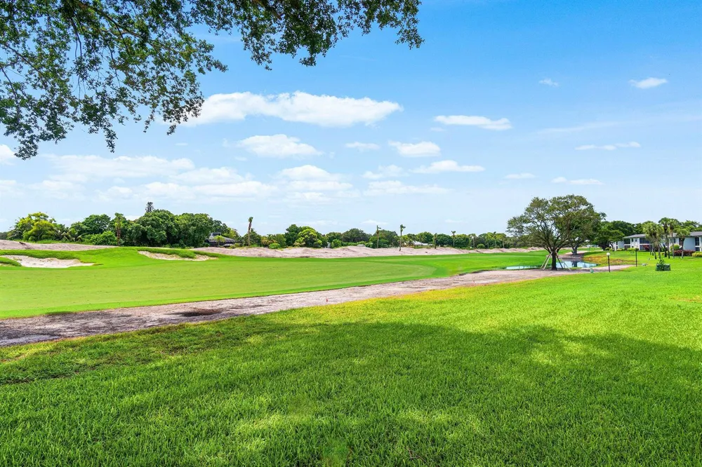 15 SOUTHPORT LANE #D Boynton Beach, FL 33436